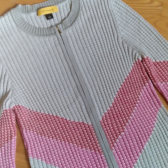 St. John Sweaters - St. John Santana Knit Women's Sweater Large Pink Red Chevzon Print Ribbed Zip-Up